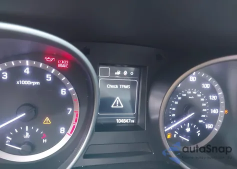 2018 Hyundai Santa Fe Sport 2.4L z USA, uszkodzony, nr VIN 5XYZT3LB6JG571999